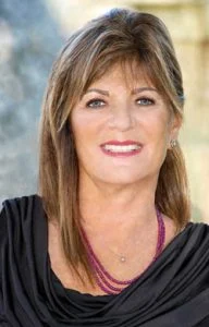 Headshot van Deb Hecker